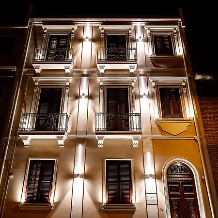 Elite & Hydromassage Pool Pensión 4*