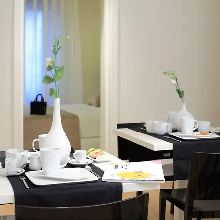 Elite & Hydromassage Pool Pensión