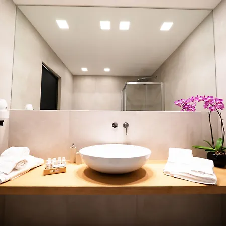 Elite & Hydromassage Pool