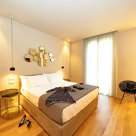 Elite & Hydromassage Pool Pensión 4*