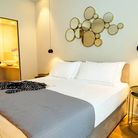 Elite & Hydromassage Pool 4*