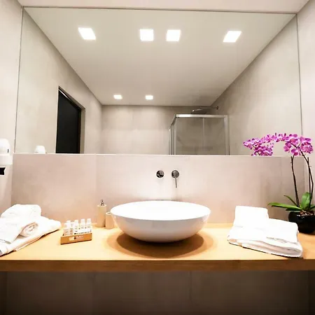 Elite & Hydromassage Pool Pensión