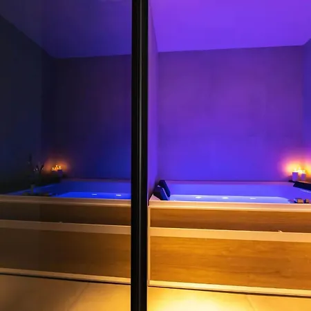 Elite & Hydromassage Pool Penzion 4*