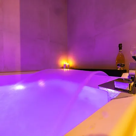 Elite & Hydromassage Pool Penzion