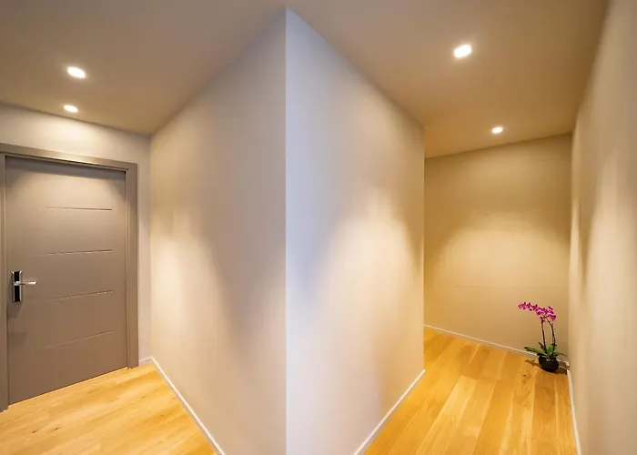 Elite & Hydromassage Pool 4*