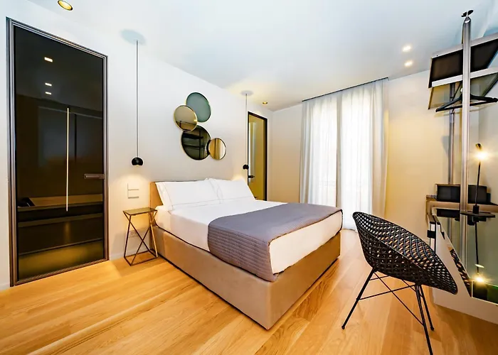 Elite & Hydromassage Pool 4*